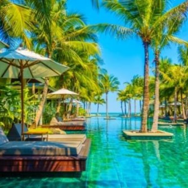 Beautiful luxury swimming pool